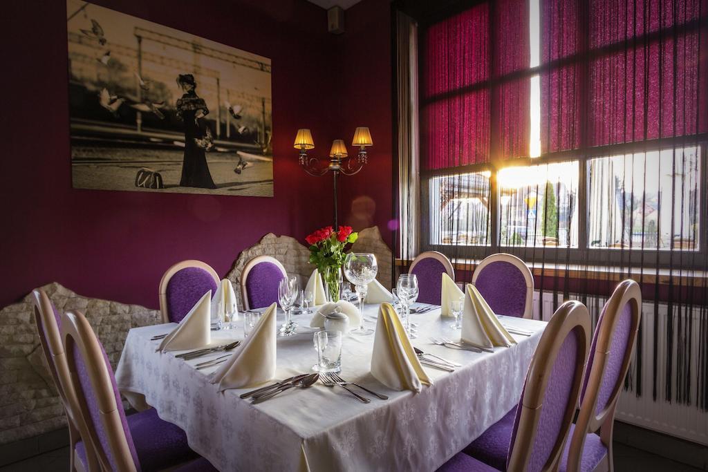 Hotel Notabene Świdnik Dış mekan fotoğraf