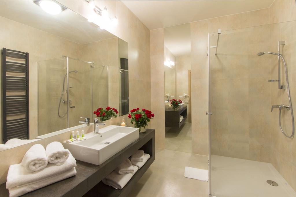 Hotel Notabene Świdnik Oda fotoğraf