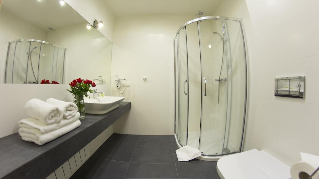 Hotel Notabene Świdnik Oda fotoğraf